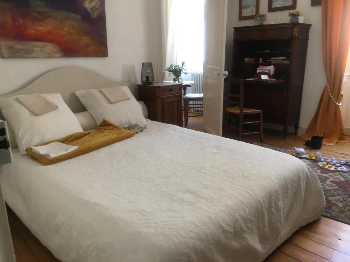 Le Magnolia Bed and Breakfast La Rochefoucauld Εξωτερικό φωτογραφία